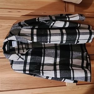 NWT Old Navy Shacket- Buffalo checked black and white 3xl